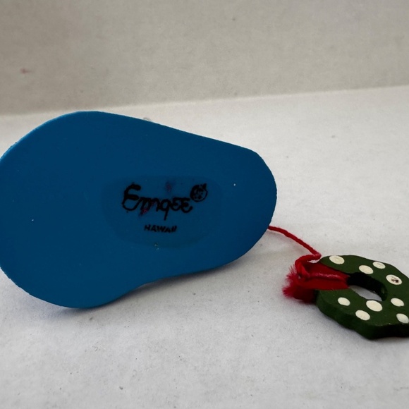 Vintage Emgee Hawaii Wood Christmas Ornament Santa Fishing Boat JOY Wreath RARE - Picture 10 of 10